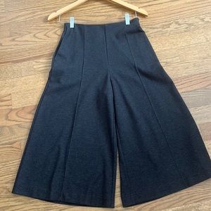 Uniqlo flared culottes. Dark grey size xs